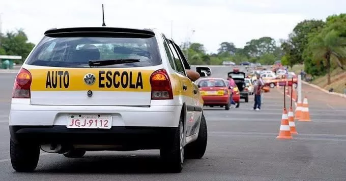 Autoescola-pode-deixar-de-ser-obrigatoria-diz-ministro-dos-Transportes2-aspect-ratio-40-21