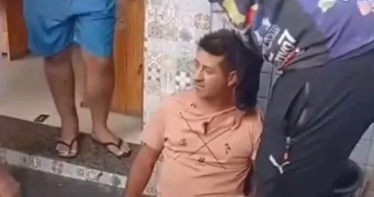 Em-Juazeiro-do-Norte-populares-detem-homem-apos-suposta-importunacao-sexual-contra-menor-de-idade-aspect-ratio-40-21