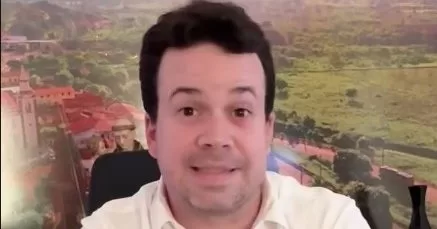 Prefeito-de-Barbalha-anuncia-pagamento-do-Bolsa-Jovem-e-confirma-grande-festa-no-Largo-do-Rosario-aspect-ratio-40-21