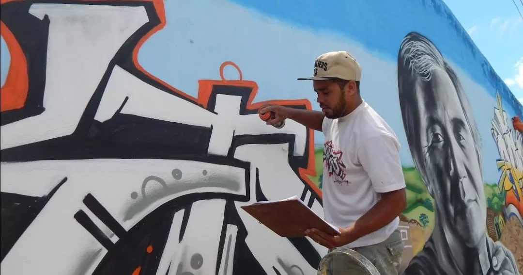 Camara-de-Juazeiro-do-Norte-usa-grafite-para-celebrar-forca-de-mulheres-que-venceram-o-cancer-aspect-ratio-40-21