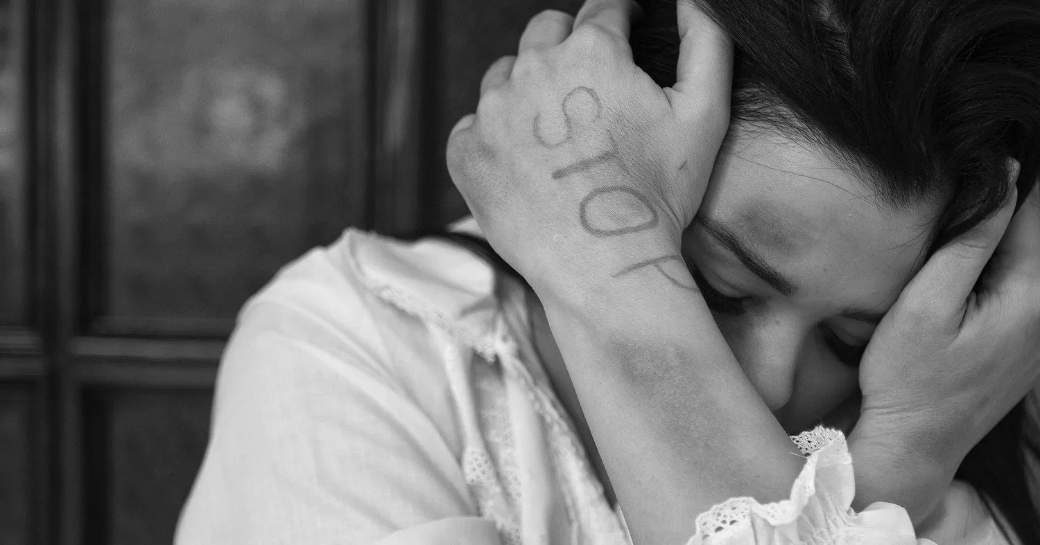 Stop-violencia-mulher-aspect-ratio-40-21