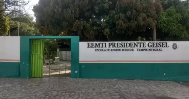 Luto-em-Juazeiro-do-Norte-acidente-com-onibus-da-equipe-de-basquete-do-Colegio-Polivalente-deixa-sete-mortos-aspect-ratio-40-21