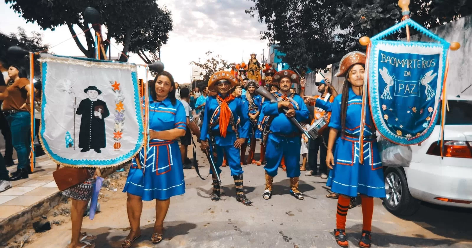 Desfile-do-vaqueiro-atrai-centenas-de-pessoas-para-as-ruas-de-Missao-Velha-aspect-ratio-40-21