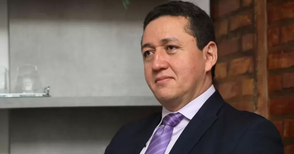 Tribunal-de-Contas-aprova-as-contas-do-prefeito-Gledson-Bezerra-e-confirma-o-zelo-com-o-dinheiro-publico-em-Juazeiro-do-Norte-aspect-ratio-40-21
