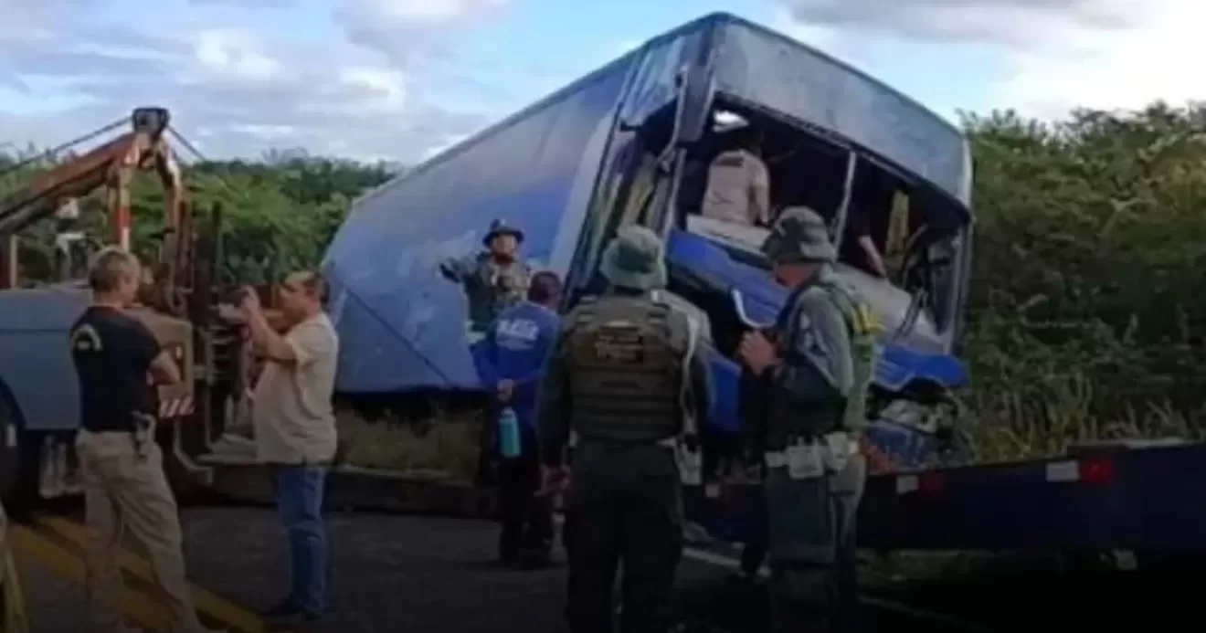 Tragedia-com-equipe-de-basquete-motorista-e-indiciado-apos-acidente-que-deixou-sete-mortos-aspect-ratio-40-21