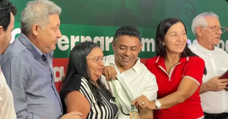 Município de Barbalha homenageia 40 servidores públicos com a Medalha de Mérito Funcional