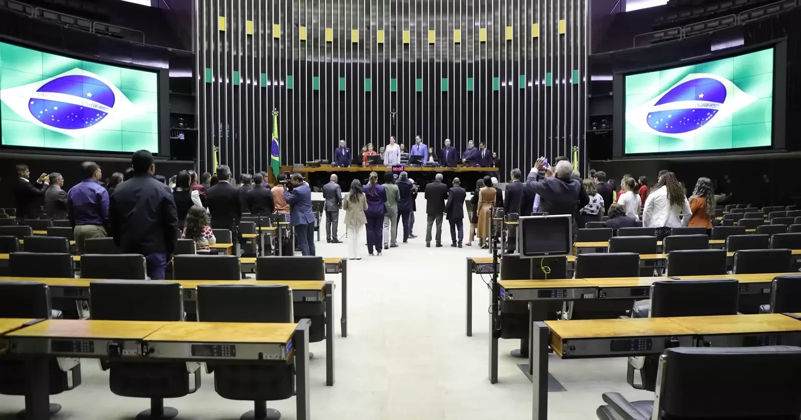 Ceara-elege-22-deputados-federais-confira-quem-vai-representar-o-estado-em-Brasilia-aspect-ratio-40-21