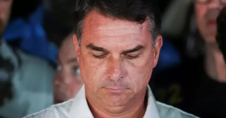 PF investiga possível fuga de Flávio para a Argentina; Destino final seria os EUA