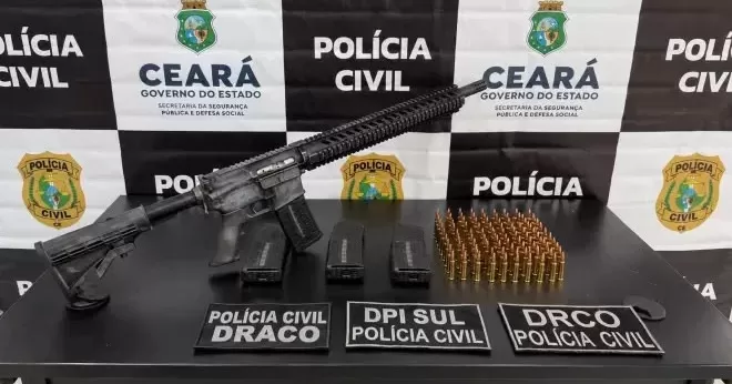 Policia-encontra-fuzil-municoes-e-duas-granadas-em-carro-apreendido-com-200kg-de-maconha-aspect-ratio-40-21