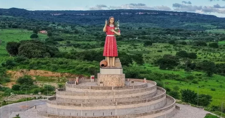Procissão da Beata Benigna chega pela primeira vez a complexo religioso e marca 85 anos de seu martírio