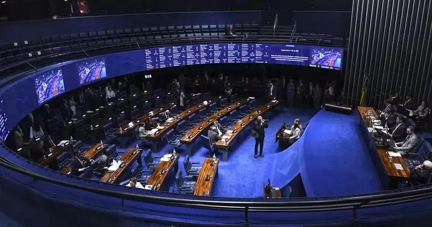 Senado-aprova-em-primeiro-turno-PEC-que-preve-fim-da-escala-6x1-foram-75-votos-favoraveis-aspect-ratio-40-21