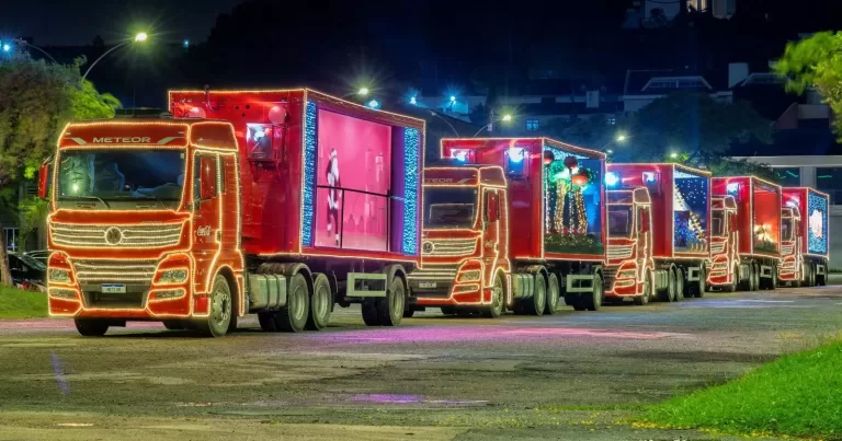 Caravana de Natal da Coca-Cola estreia em Juazeiro do Norte e Crato